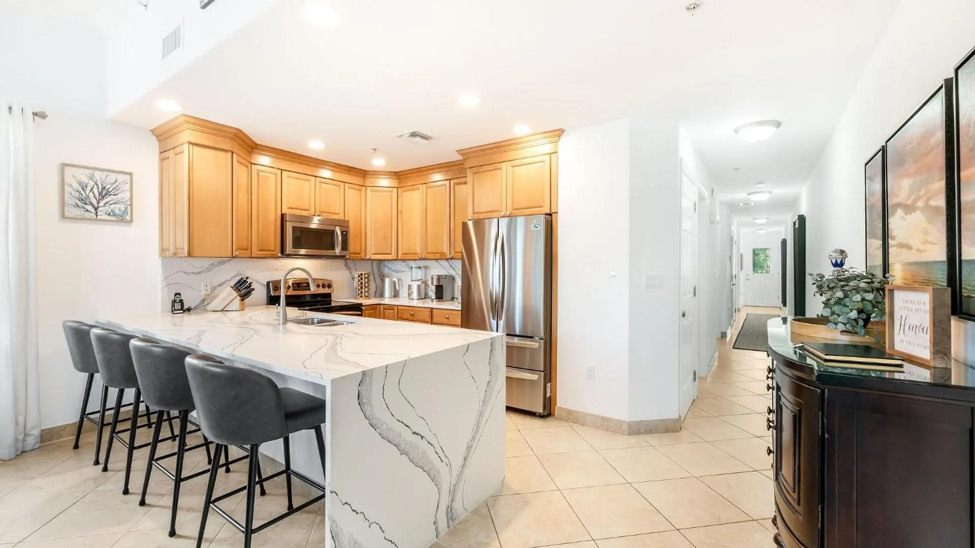 アパート South Bay Beach Club 8 - 2 Bedroom 2 Bathroom Unit ジョージ・タウン