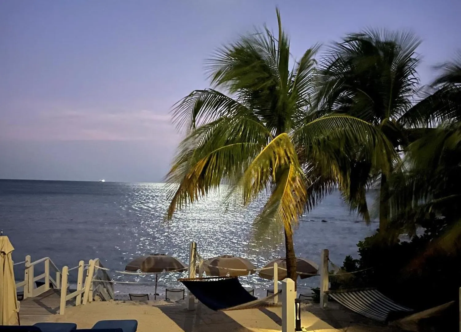 South Bay Beach Club 8 - 2 Bedroom 2 Bathroom Unit George Town Apartman